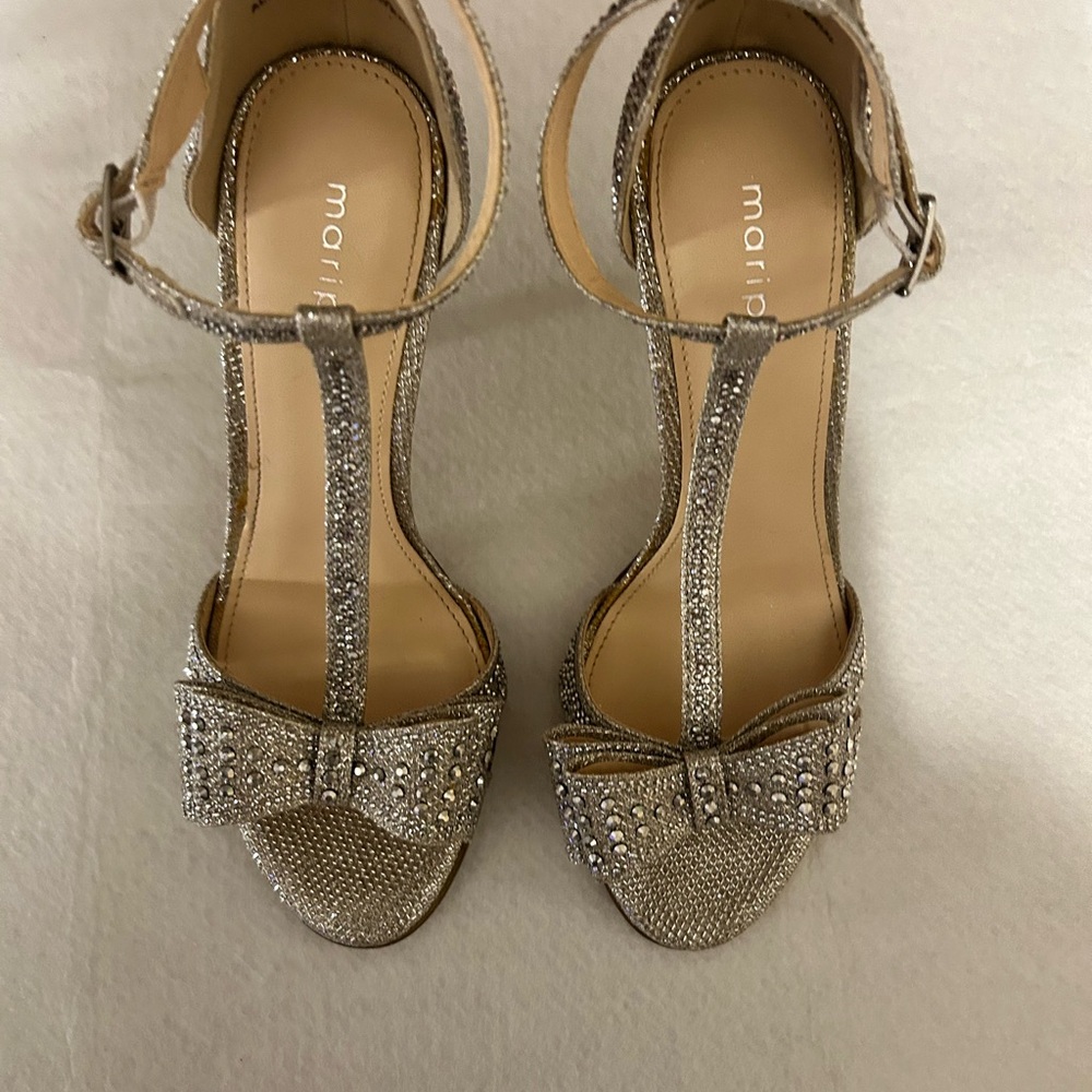 Maripe’ Silver Women's Sandals with Bow Detail